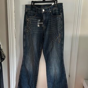 Spectacular NWT White House Black Market everyday soft denim skinny flare
